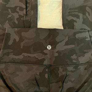 Lululemon Wunder Under 23 inch - camo